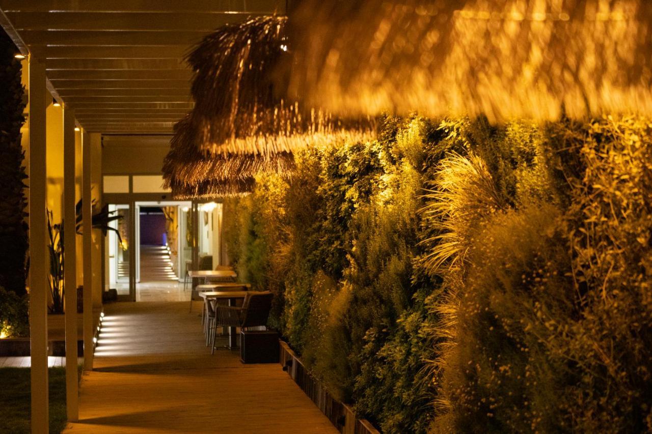 Babana Hotel Golturkbuku Exteriör bild